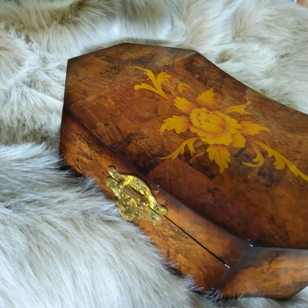 Vintage Working Wind up Music/Jewelry Box w Mirror